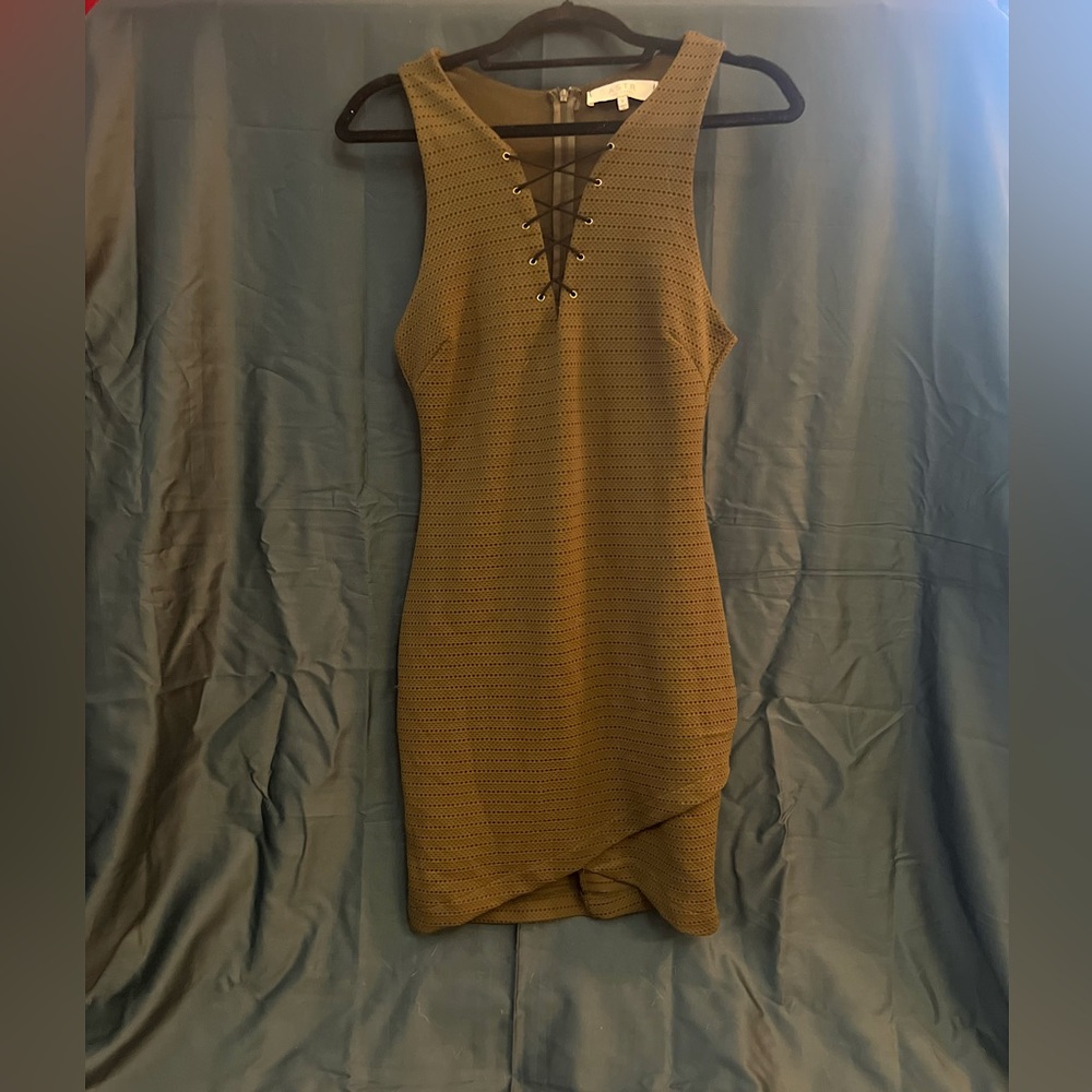 Beautiful olive green lace up bodycon dress by Astr size small